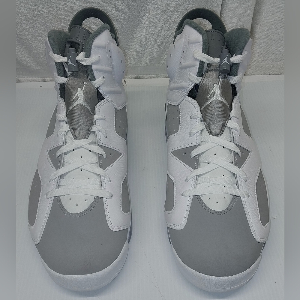 Air Jordan Retro Sneakers - White and Gray - Picture 3 of 8